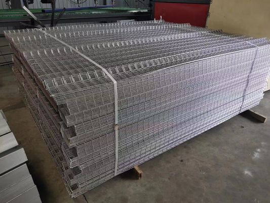 1.2x2.4m Clôture métallique incurvée Sécurité verte revêtement en PVC soudé