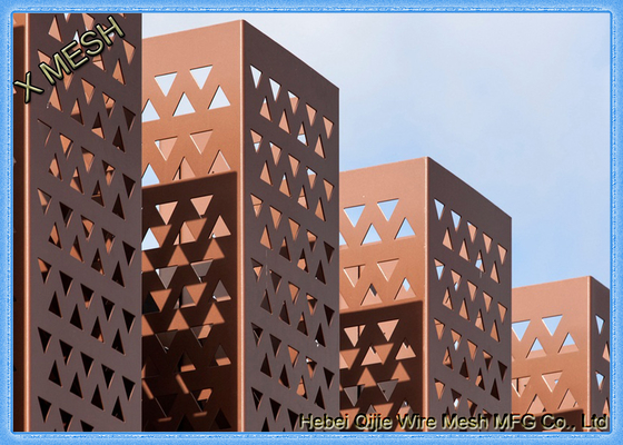 Panneaux en métal perforés architecturaux argentés, feuille perforée inoxidable de trou rond