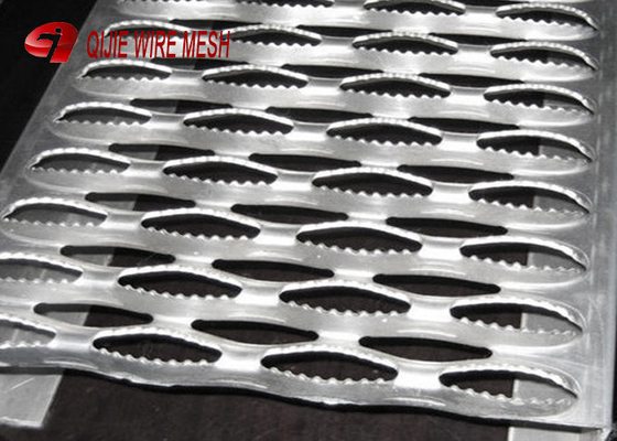 Bandes de roulement d'escalier discordantes en acier galvanisées par barre en aluminium de traction, bandes de roulement perforées de contrefiche de poignée