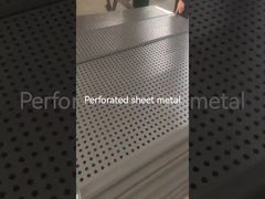 Maille métallique perforée