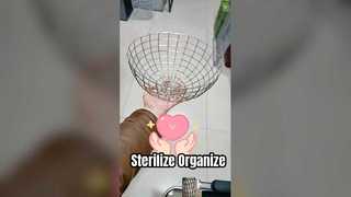 Stériliser et organiser le panier d'outils médicaux