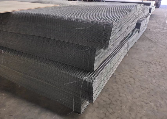 Le fer enduit par PVC a galvanisé les panneaux soudés de barrière de grillage de 6 mesures pour les cages animales