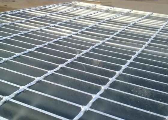 Taille soudée de 30x100 Mesh Galvanised Floor Grating Customizable
