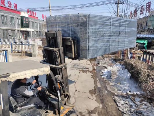 Le fil soudé Mesh Panels 1.2x2.4m a galvanisé le métal 2" de tôle d'acier de 4x8ft des trous