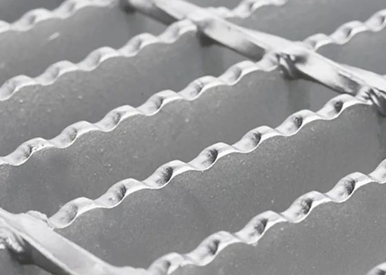 Taille soudée de 30x100 Mesh Galvanised Floor Grating Customizable