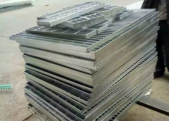 1005 X 600 Lb Grature galvanisée à chaud pour plancher et grille de marche d'escalier pour offshore