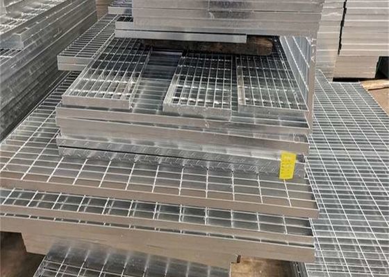 Réglage en acier plat/serré galvanisé à chaud sur mesure OEM pour passerelle de plateforme/couverture de fossé de drainage