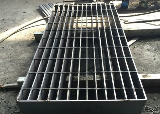 Matériau de construction chemins de fer industriels Barre de grille en acier plateforme galvanisée DIP chaude grille en acier