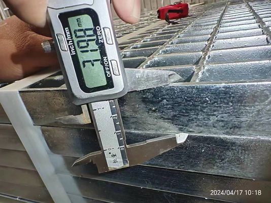 Panneau de grille en acier standard ASTM A36 WB325/2 galvanisé