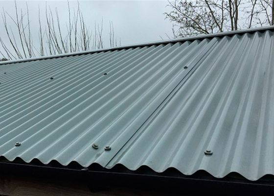 La mesure 600mm de la voie de garage 20 en métal a ridé les feuilles couvrantes en acier