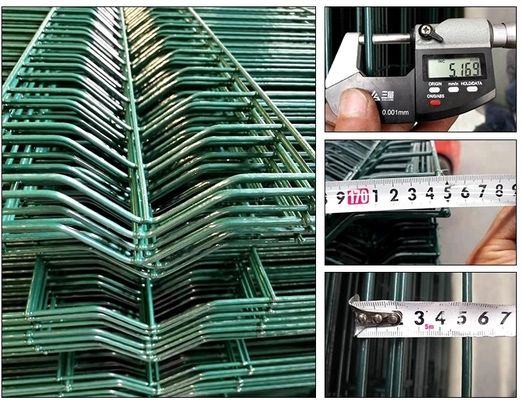 Perimètre de sécurité du jardin 0,4 mm Clôture métallique incurvée 3d filet de fil de fer en forme de pêche