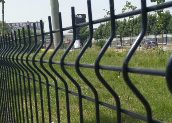 Fermeture galvanisée 3D courbée Fermeture en treillis soudés avec poste au sol