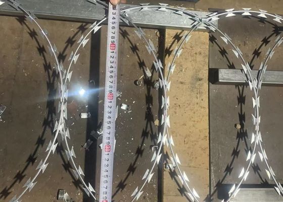 Fil de fer barbelé à haute résistance pour la protection de la maille / clôture de ferme