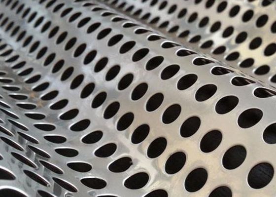Fil décoratif galvanisé plongé chaud Mesh For Speaker Perforated en métal