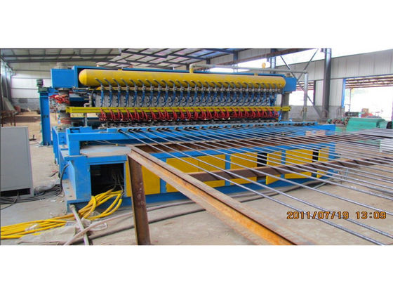 Machine de fabrication de grillage soudée par grande vitesse, machine de soudure de maille