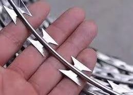 Barbelé à faible teneur en carbone de lame de rasoir de l'obligatoire HDG 2.5mm