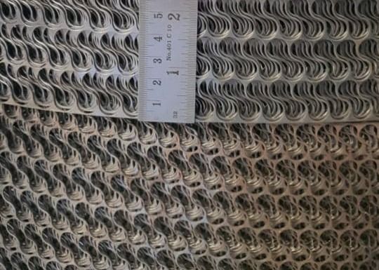 métal perforé Mesh Punched Metal Strip For d'épaisseur de 1.2mm faisant des cages
