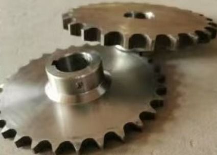 DIN Sprocket 24B 28B 32B Roue de chaîne avec dent de 10 mm et matériau C45