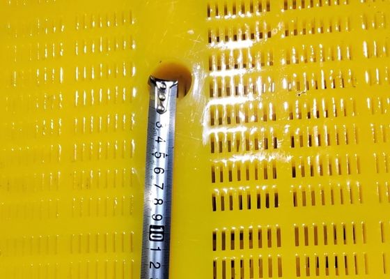 Écran de tamisage en polyuréthane robuste pour l'exploitation minière, matériau en polyuréthane durable pour le criblage dans les opérations minières