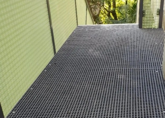 Matériau de qualité industrielle écologique esthétique antidérapant Produits en FRP Grille en fibre de verre