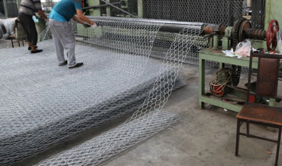 Les spirales de mur de soutènement soudées galvanisées chaudes de Gabion / spirales de mur ont relié