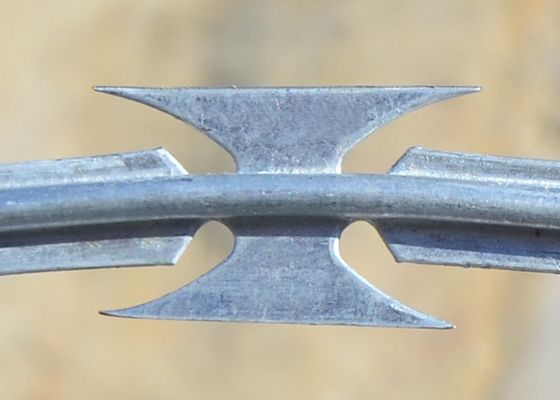 Diamètre en accordéon de la bobine 450mm du rasoir Bto22 barbelé