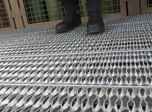 Prix des passerelles de sécurité pour toiture en caillebotis d'aluminium, caillebotis métallique Grip Strut antidérapant en aluminium