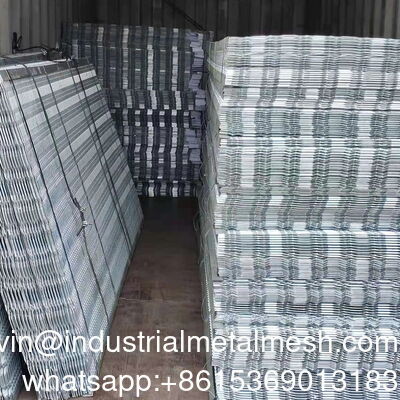 Polissage en poudre de couleur vive, revêtu de fil métallique décoratif étendu