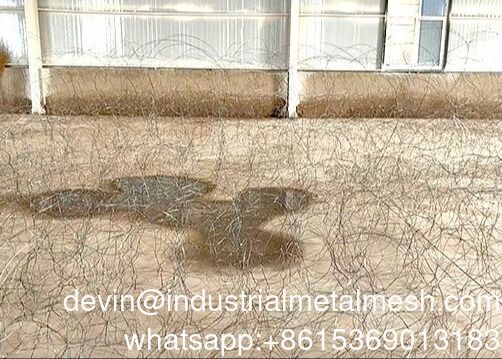 Des obstacles en acier discrets Putanka MZP avec un périmètre de 10 m