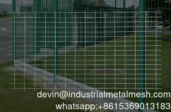 Panneaux de treillis métalliques soudés à une ouverture de 50 x 100 mm avec support en tôle d'acier