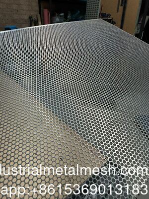 Grille métallique perforée à trous ronds en acier inoxydable
