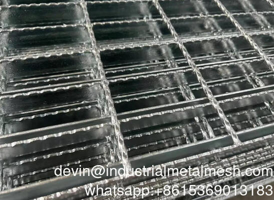 Grille en acier inoxydable robuste pour escaliers d'inspection robustes