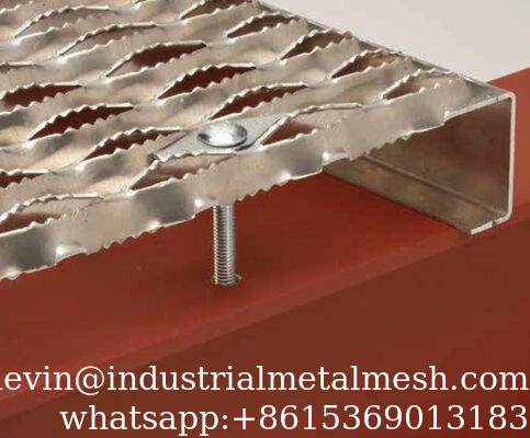 Grille de sécurité Grip Strut pour balcons