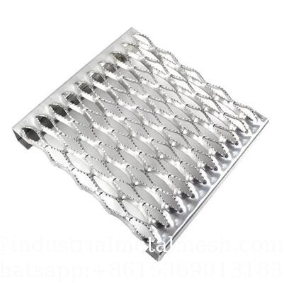 Grille de sécurité durable en acier au carbone à bande de roulement antidérapante pour usage industriel