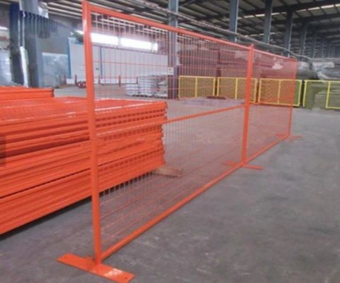 CA Mobile Fence 6 FTx10 FT Panneaux galvanisés réutilisables Coupler supérieur pour l'isolation