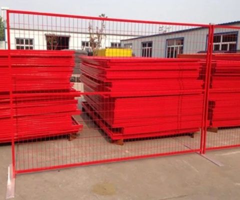 CA Mobile Fence 6 FTx10 FT Panneaux galvanisés réutilisables Coupler supérieur pour l'isolation