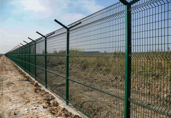La poudre a enduit la barrière incurvée For Sale de Mesh Panel 3D de fil en métal