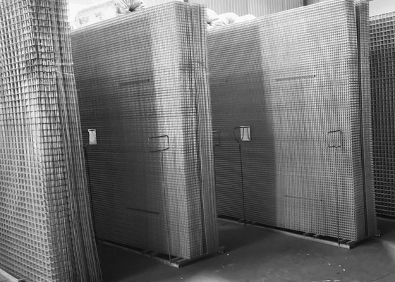 Taille régulière galvanisée plongée chaude de panneau de grillage 2 x 2 pouces