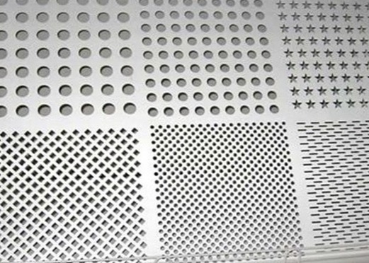 Métal perforé décoratif en aluminium Mesh For Fencing de trou de poinçon