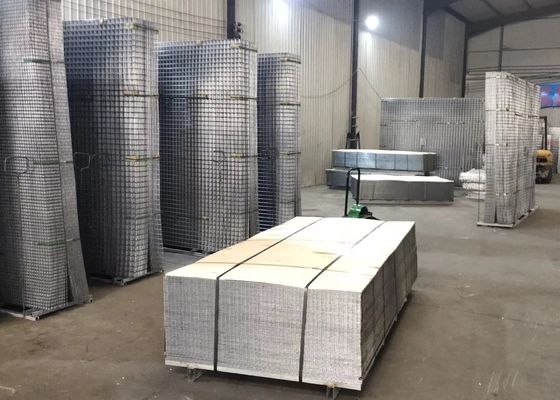 2X2 a galvanisé la protection contre la corrosion de Mesh Panel Sheet de fil soudée par bétail