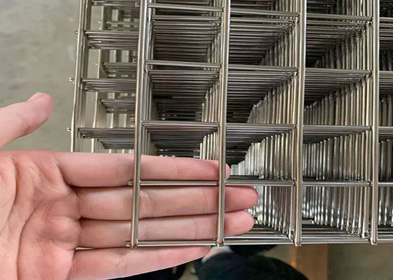 4x4 a galvanisé le fil soudé Mesh Panel Perforated d'acier inoxydable de 6mm