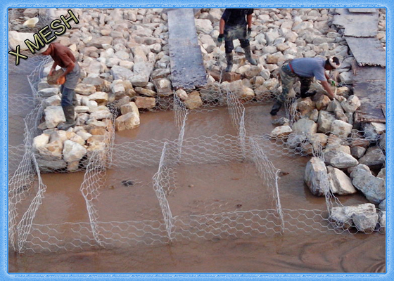 Panier hexagonal de mur de grillage, cages de fil de 2x1x1meters pour des murs de soutènement de roche