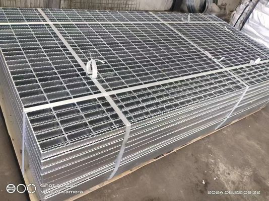 Plat de grille soudé par grille en acier galvanisé en métal de la barre d'acier 25x3 800x1000 pour le passage couvert de plate-forme