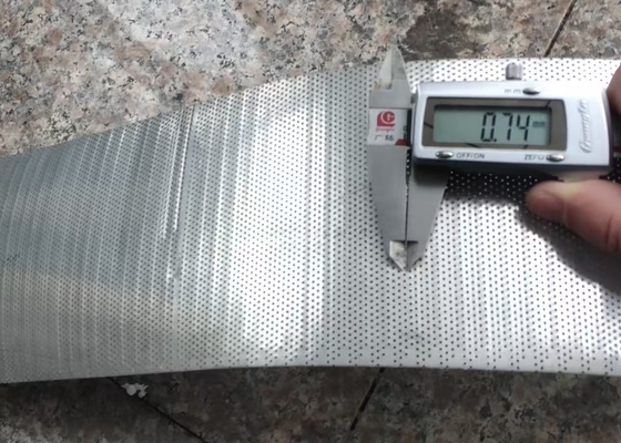 Métal en tôle de treillis perforé à micron-trous en acier inoxydable