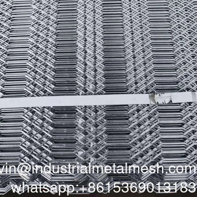 Polissage en poudre de couleur vive, revêtu de fil métallique décoratif étendu