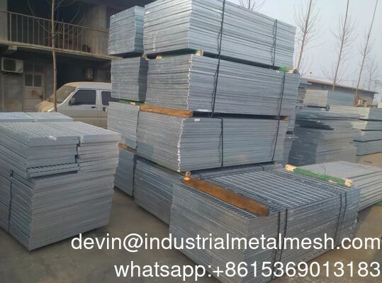 Grille industrielle stable haute performance pour passerelle en acier avec une capacité de charge élevée