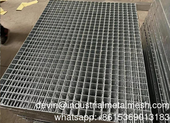 Grille en acier inoxydable robuste pour escaliers d'inspection robustes