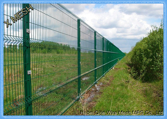 Panneaux enduits de barrière de grillage de PVC, grosseur de maille de grillage en métal 50*200mm