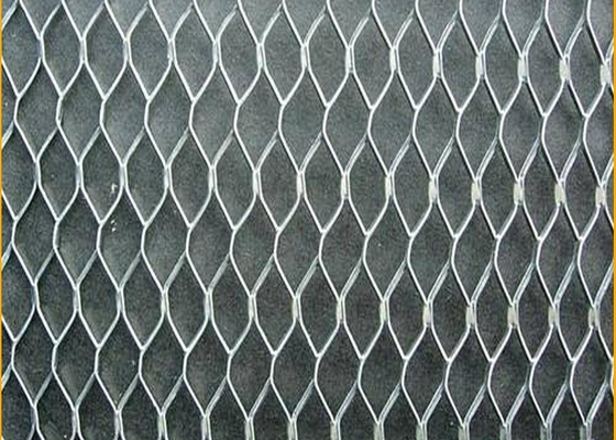 Panneaux galvanisés plongés chauds de barrière de grillage de diamant pour le stuc