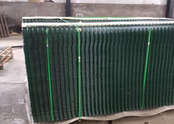 La pêche de périmètre de sécurité de jardin forment la barrière incurvée par 1.8m en métal de courrier